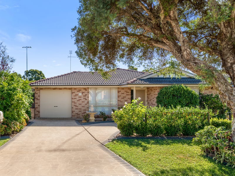 15 Muirfield Cres, Glenmore Park, NSW 2745 - realestate.com.au