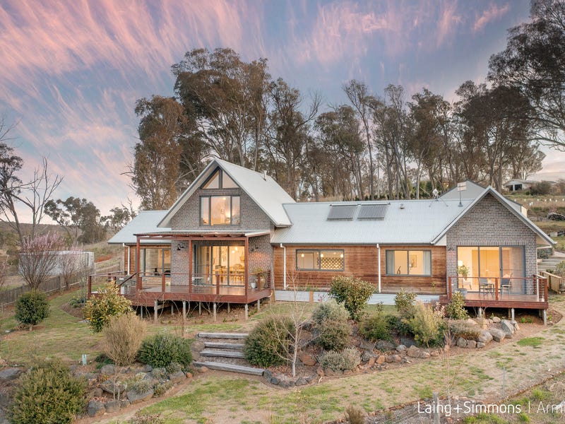 63 Herbert Park Road, Armidale, NSW 2350