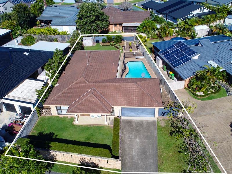 49 Arcadia Drive, Mermaid Waters, QLD 4218
