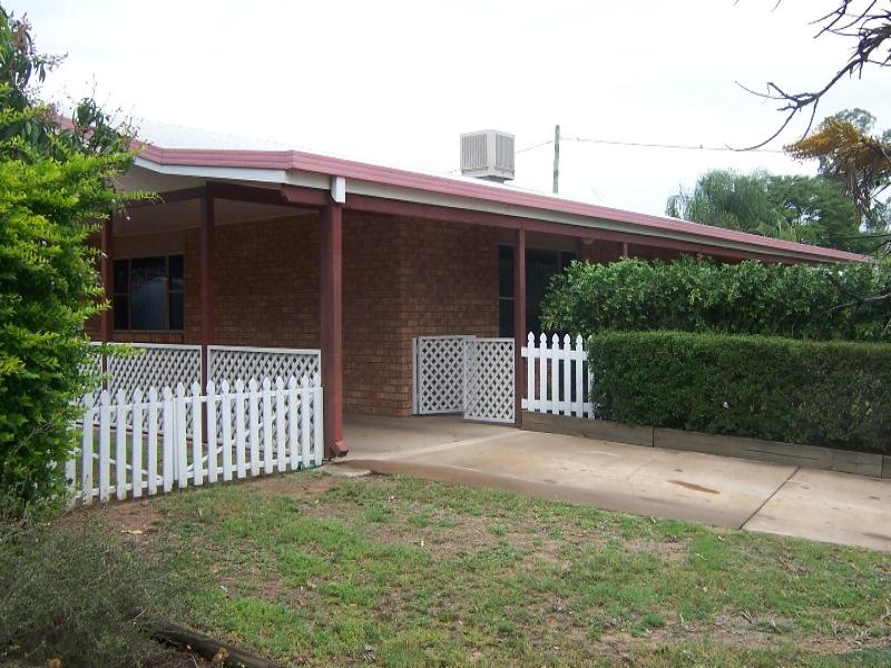 Property 106057380, Emerald, Qld 4720 Property Details