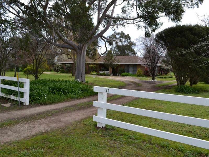 24 Gunn Rd, Benalla, Vic 3672 Property Details