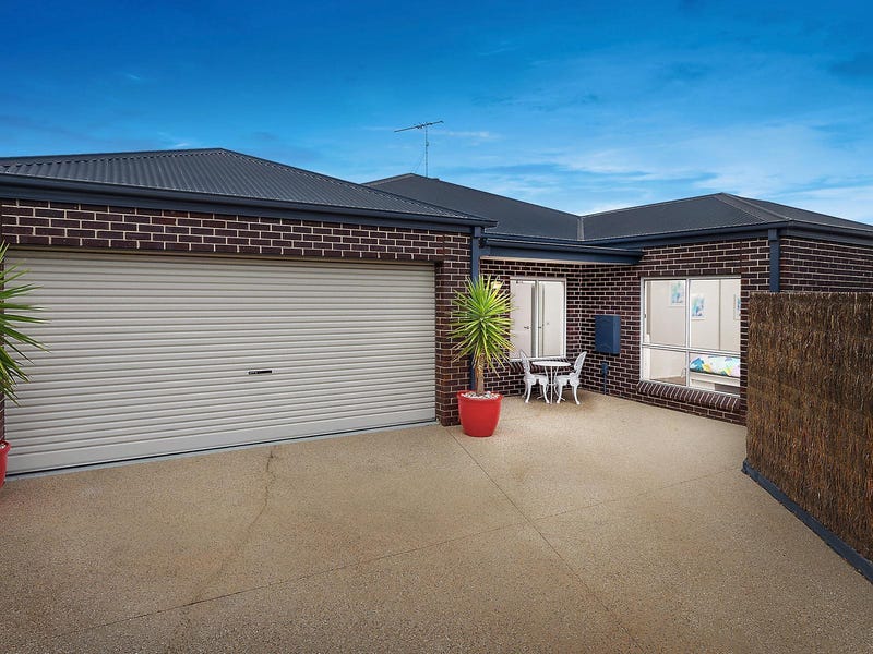 2/22 Torquay Road, Belmont, Vic 3216 Property Details