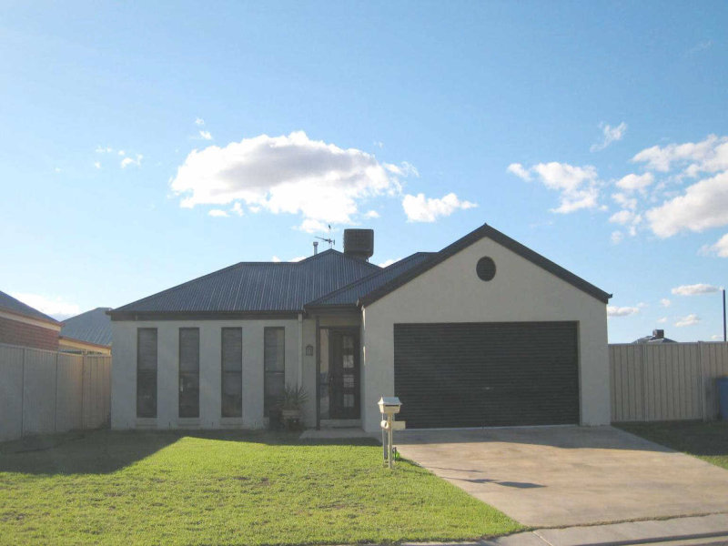 4 Zorro Drive, Yarrawonga, VIC 3730