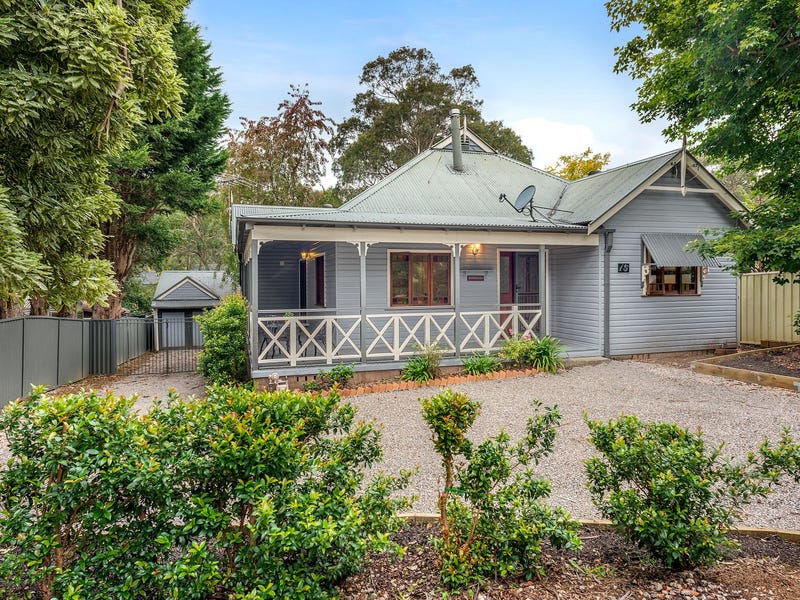 15 Hill Street Wentworth Falls Nsw 2782
