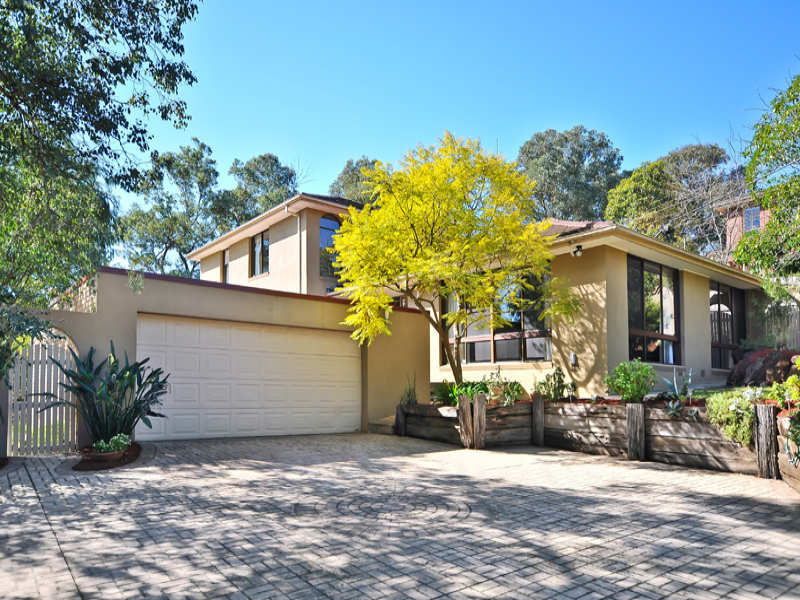 10 Foster Road, Eltham, VIC 3095