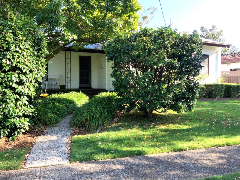 1 Centre Avenue, Warragul, Vic 3820 House for Rent