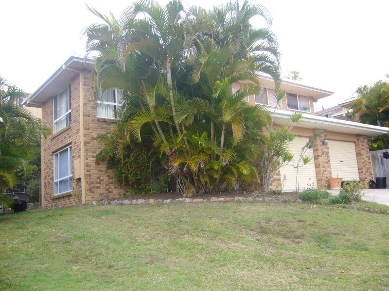 32 Armstrong Way, Highland Park, QLD 4211