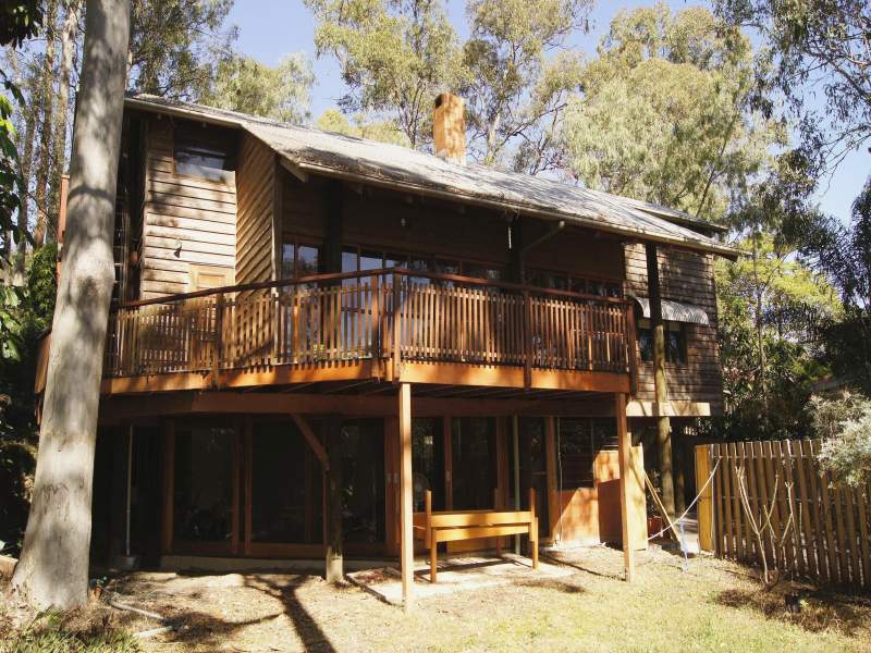 4 Gaza Road, Holland Park West, QLD 4121