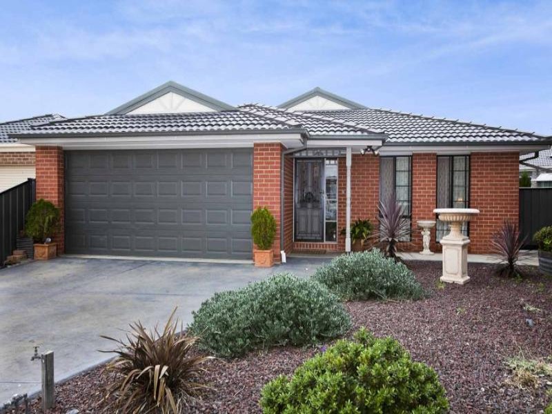 8 Holly Court, Gowanbrae, VIC 3043