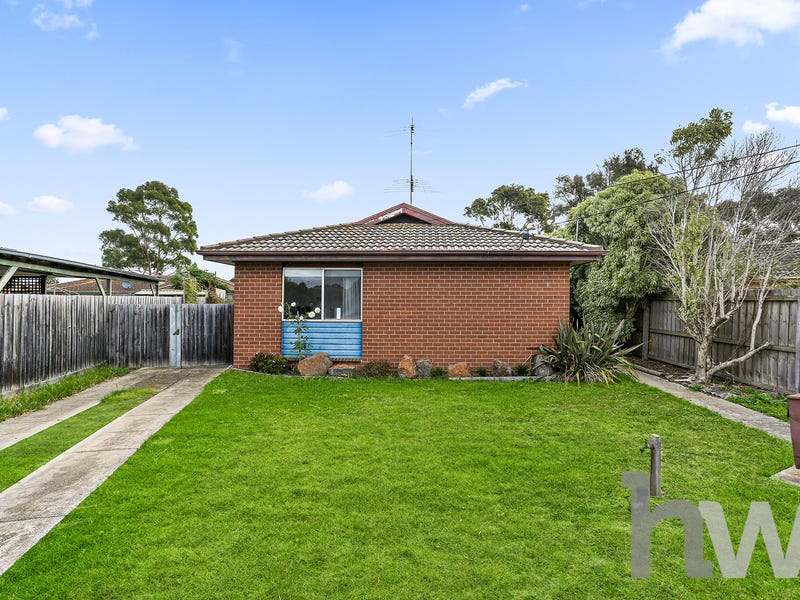 11 Sputnik Court, Whittington, VIC 3219