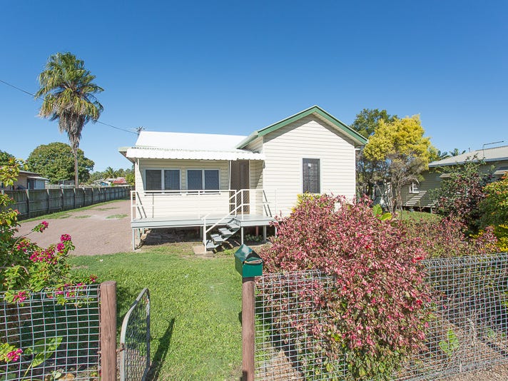34 Beach Road, Dolphin Heads, QLD 4740
