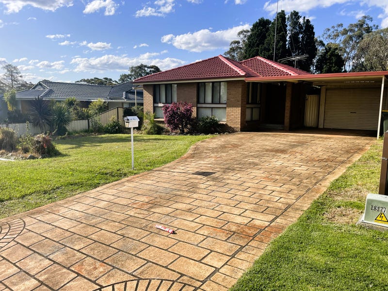 12 Buttercup Street, Macquarie Fields, NSW 2564