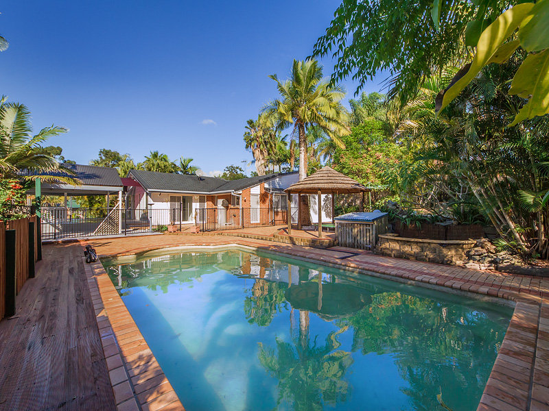 35 California Drive, Oxenford, QLD 4210