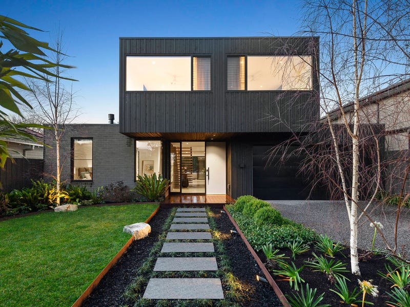 31 Raynes Park Road, Hampton, Vic 3188 Property Details