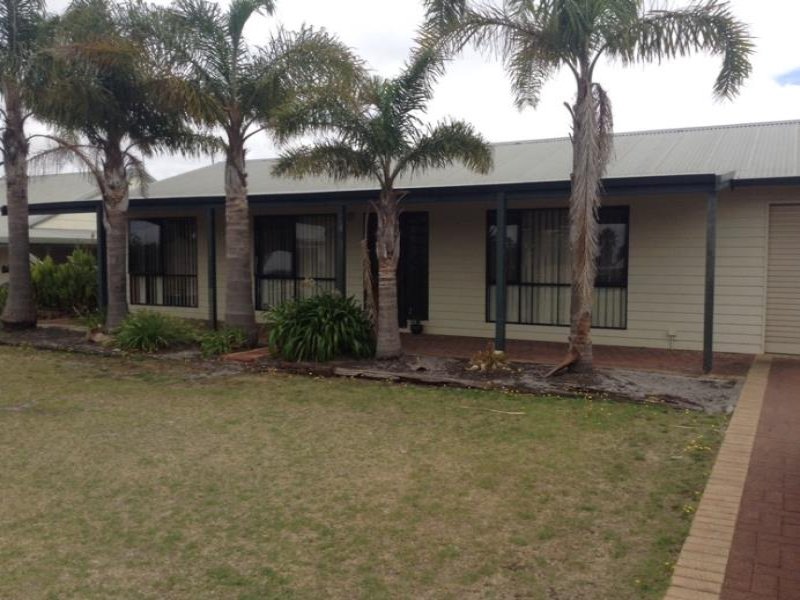 28 Abercorn Street, Orana, WA 6330