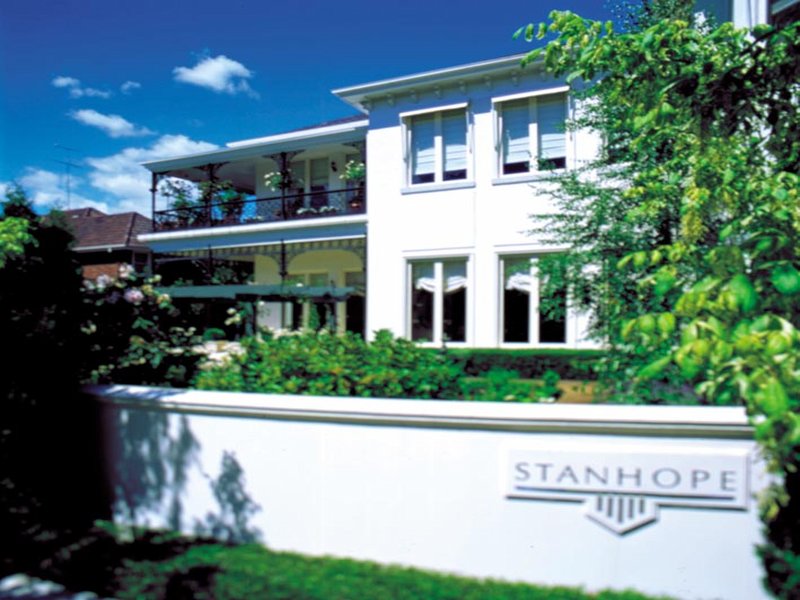 6/2 Stanhope Court, South Yarra, Vic 3141