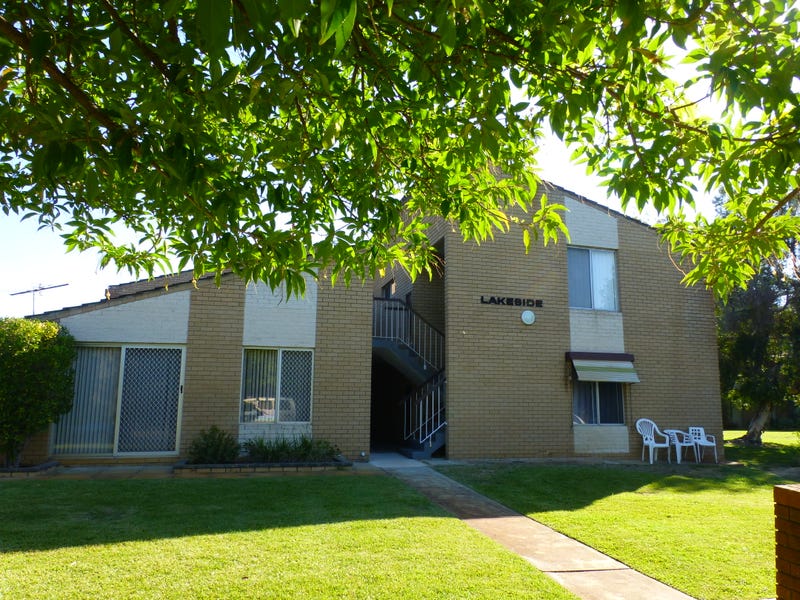 4/1 Clydesdale Street, Como, WA 6152