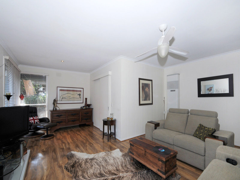 27 Lipton Drive, Frankston, Vic 3199 Property Details