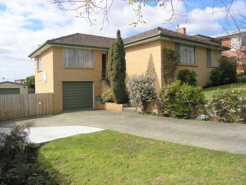 212 Roslyn Avenue, Blackmans Bay, TAS 7052