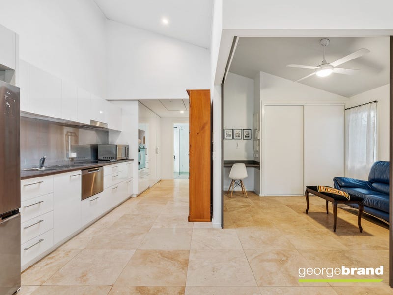 4/425 Terrigal Drive, Erina, NSW 2250 Property Details
