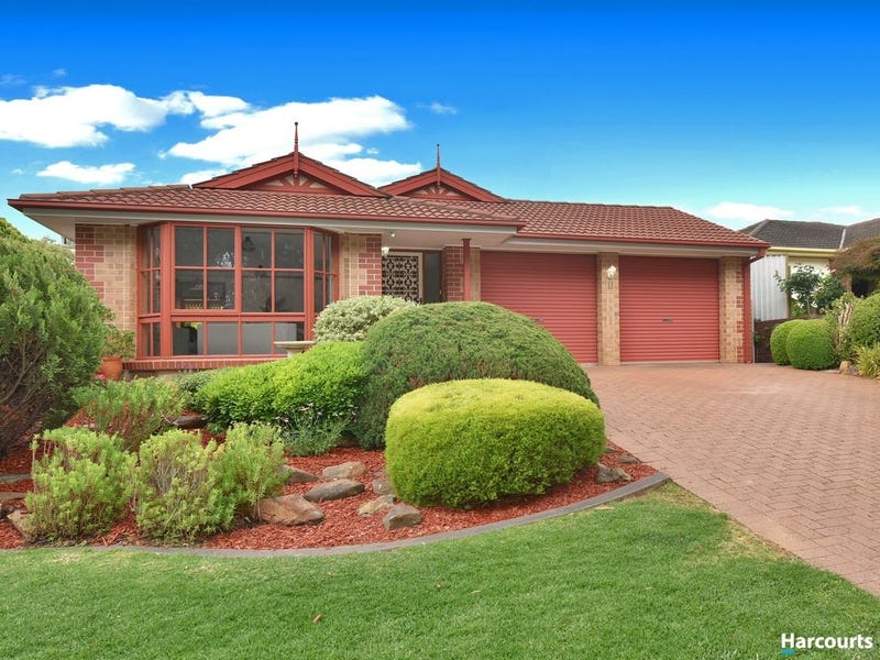 11 Stonebridge Drive, Aberfoyle Park, SA 5159
