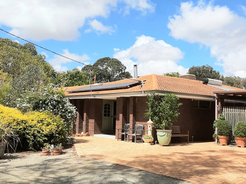 16 Curlew Street, Katanning, WA 6317 House for Sale