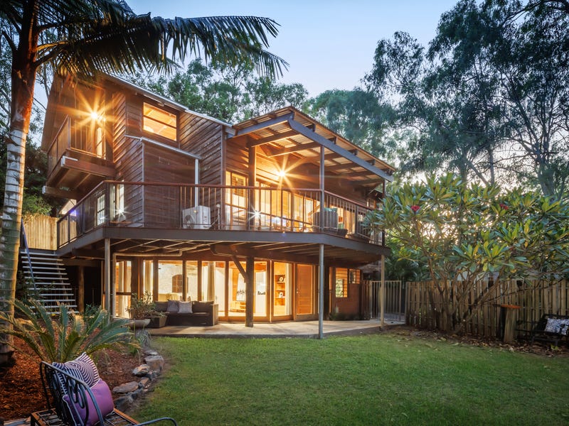 4 Gaza Road, Holland Park West, QLD 4121