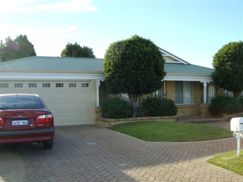 211 Warton Road, Thornlie, WA 6108 Property Details