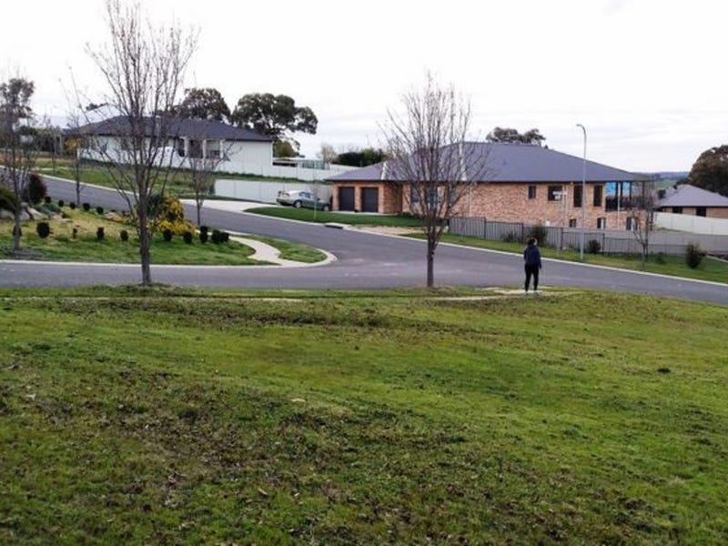 12 Hatton Drive, Yass, NSW 2582