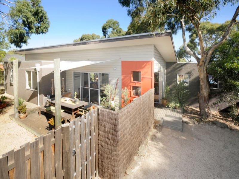 204 Thacker Street, Ocean Grove, VIC 3226
