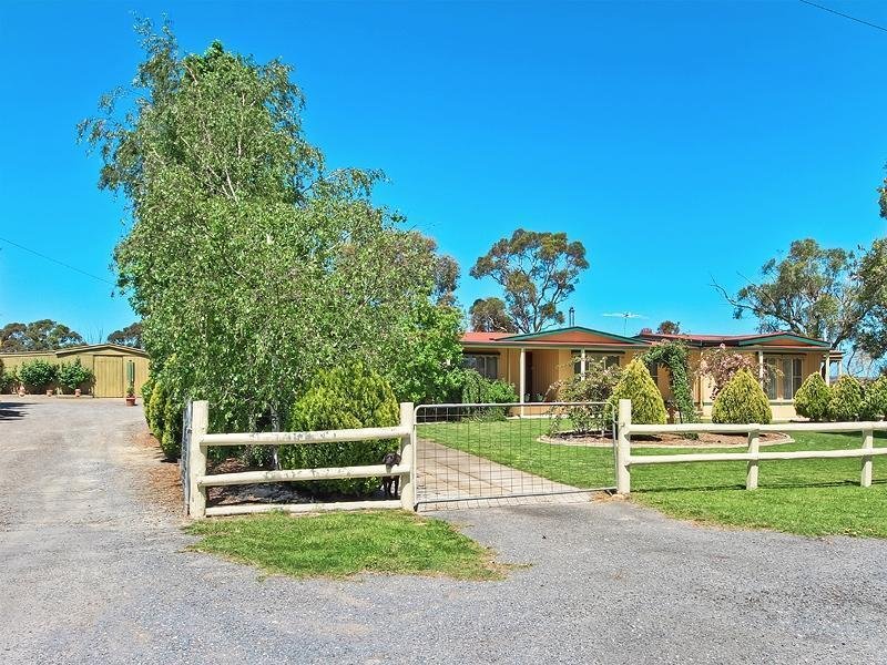 225 Berry Road, Echunga, SA 5153 Property Details