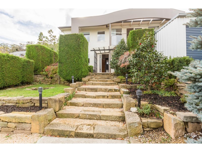 164 Derwent Avenue, Lindisfarne, Tas 7015 Property Details