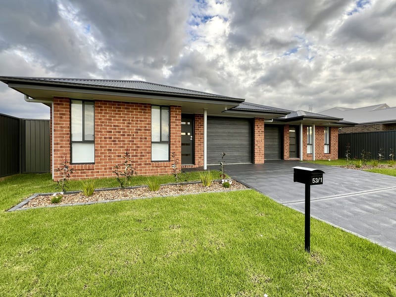 Unit 1/53 Lakeside Circuit, Cessnock, NSW 2325 House for Rent