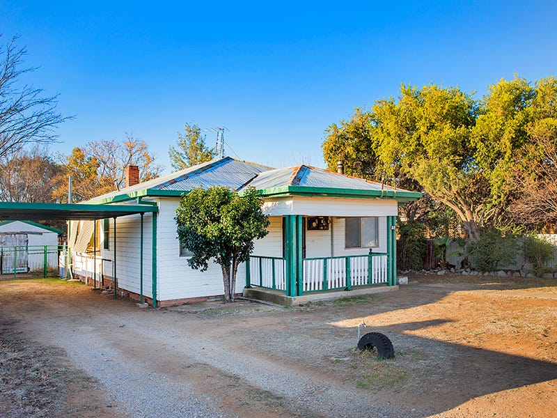 32 Anthony Road, Tamworth, NSW 2340 Property Details