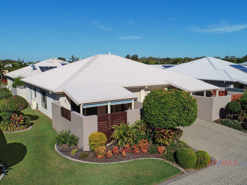 152/2 Grand Parade, Kawana Island, Qld 4575 Villa for Sale