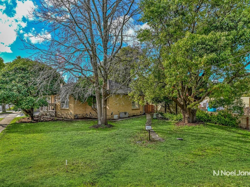 10 Farnley Street, Croydon, Vic 3136 Property Details