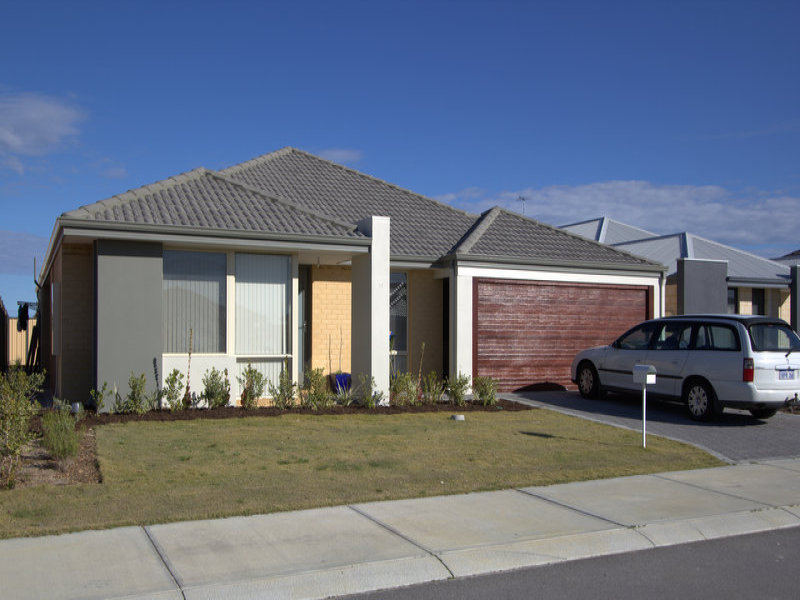 34 Dorrigo Bend, Yanchep, WA 6035 Property Details