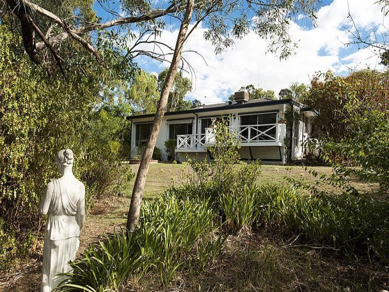 52 Brookton Highway, Kelmscott, WA 6111 Property Details