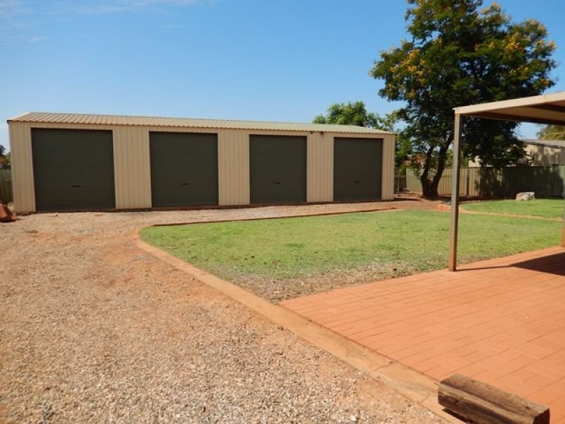 13 Patterson Cres, Dampier, WA 6713