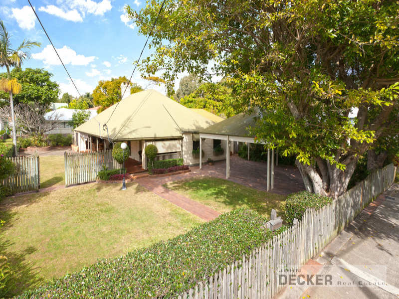21 First Avenue, Sandgate, Qld 4017 Property Details