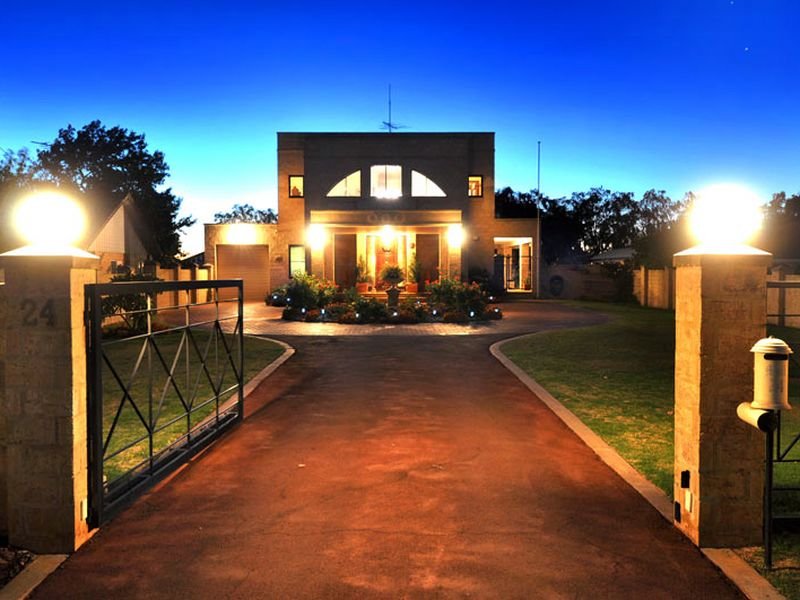 24 Old Coast Road, Australind, WA 6233