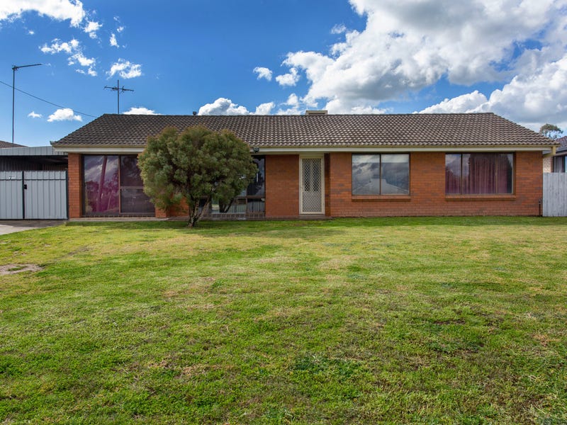 32 Bourke Street, Cowra, NSW 2794 House for Sale