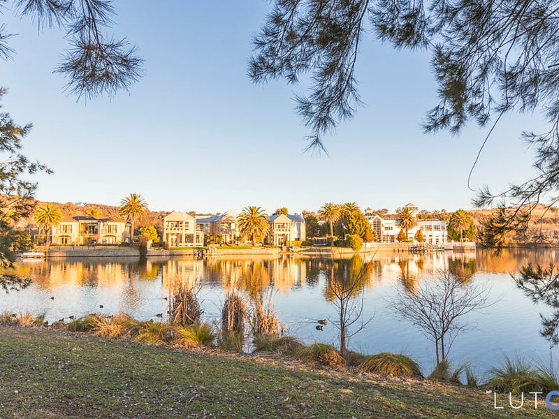 7 Waterview Gardens, Jerrabomberra, NSW 2619