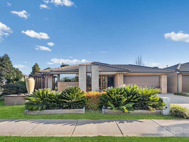 32 Woodlea Boulevard, Aintree, Vic 3336 Property Details