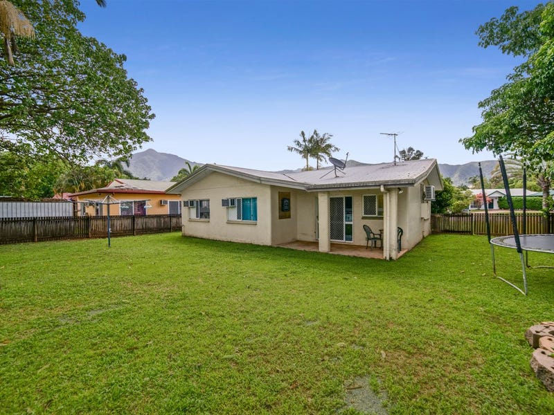 205 Robert Road, Bentley Park, QLD 4869