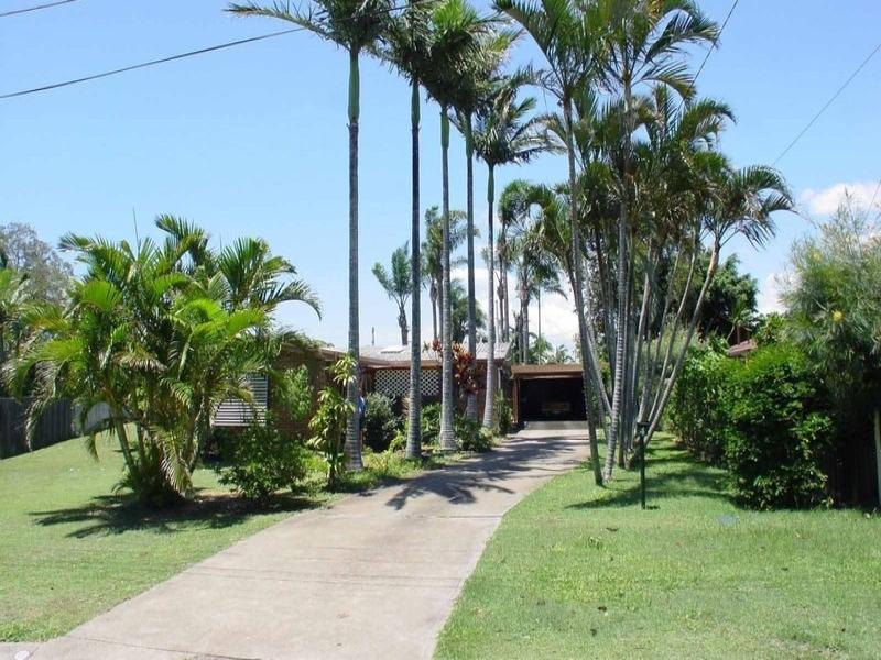 4 Plover Avenue, Paradise Point, QLD 4216