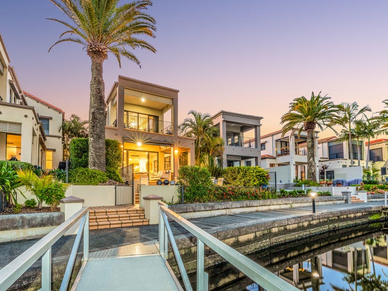 1523 Riverdale Drive, Hope Island, QLD 4212