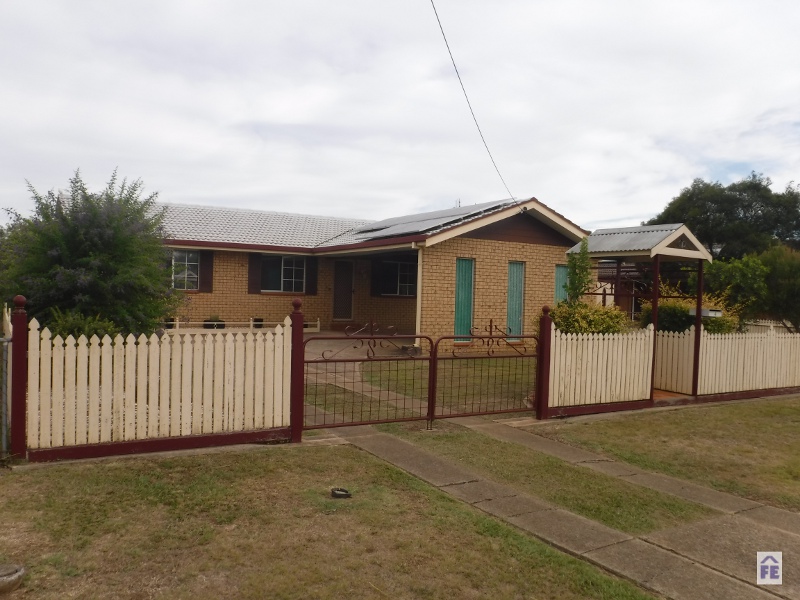 4 Daphne Street, Kingaroy, Qld 4610