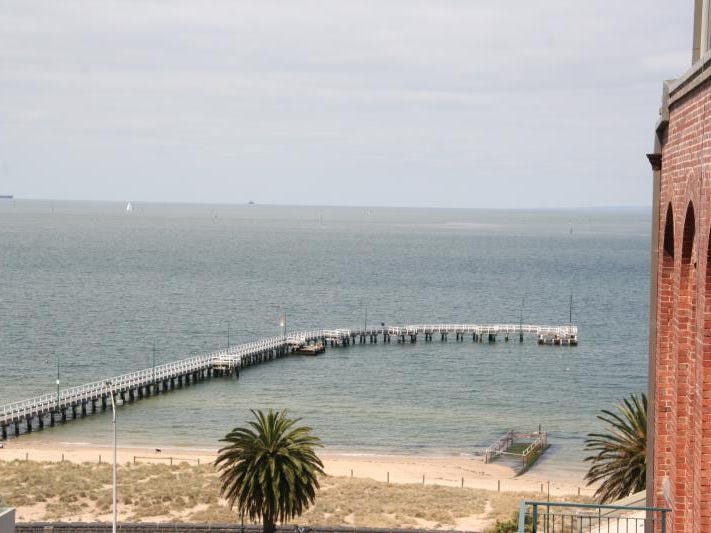 8B/9 Beach Street, Port Melbourne, VIC 3207