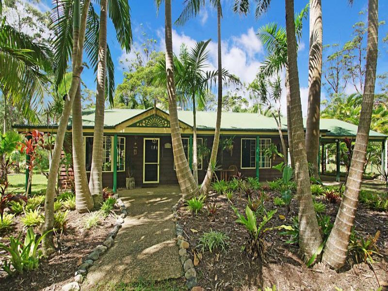 17 Palmsprings Lane, Lake Macdonald, QLD 4563